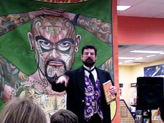 Eric Henning lecturing at Borders Books